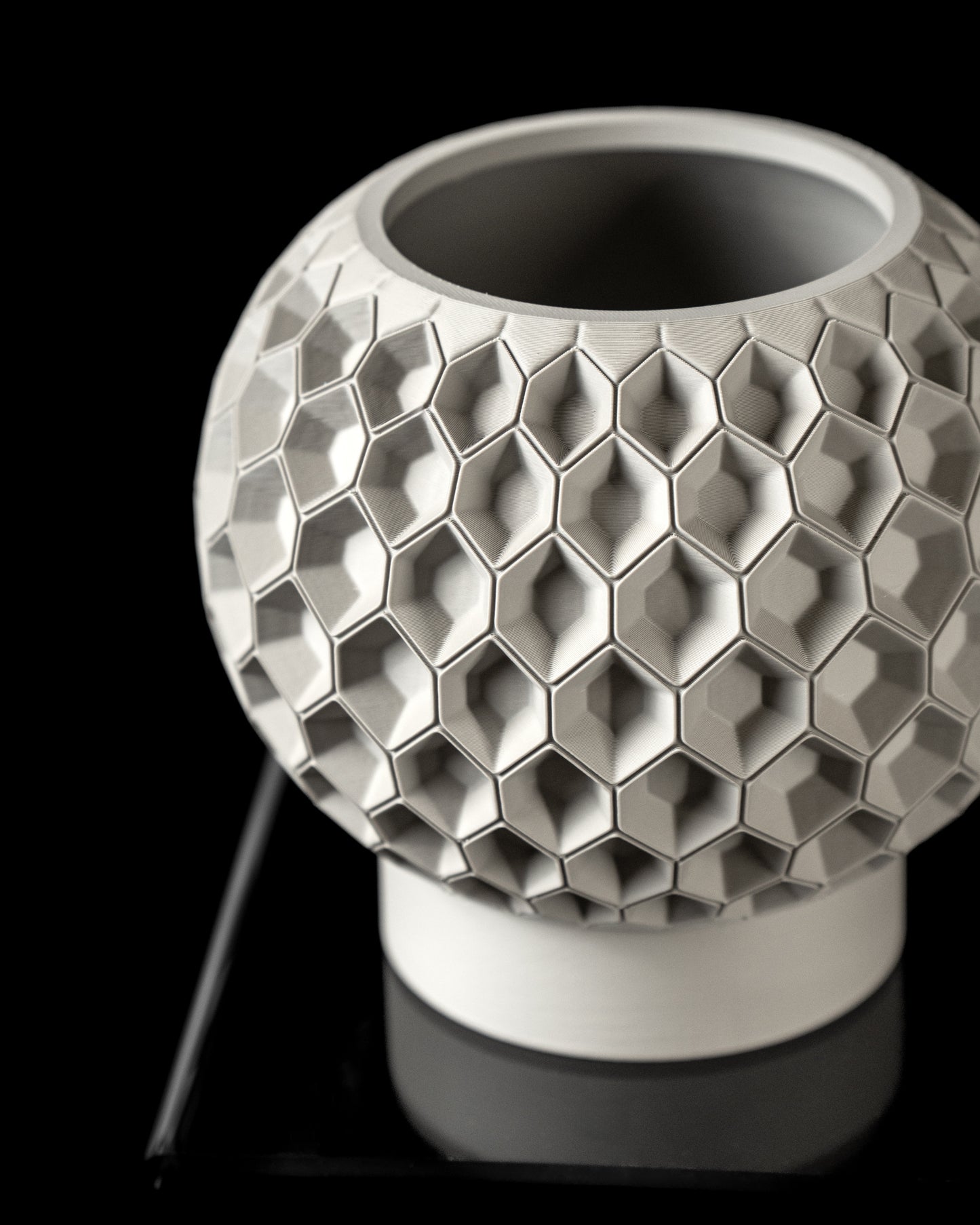 Planter-02: Architectural indoor planter with integrated drainage and matching saucer