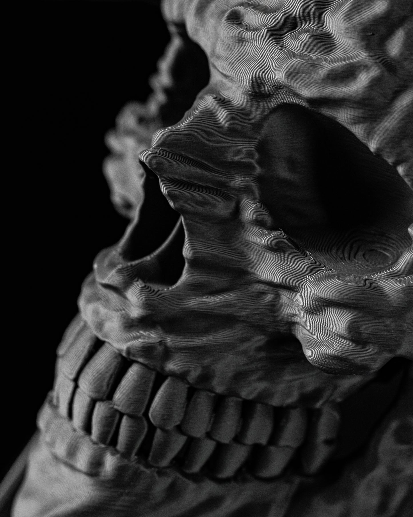 Planter-06: Skull Outdoor Planter With Integrated Drainage and Matching Saucer