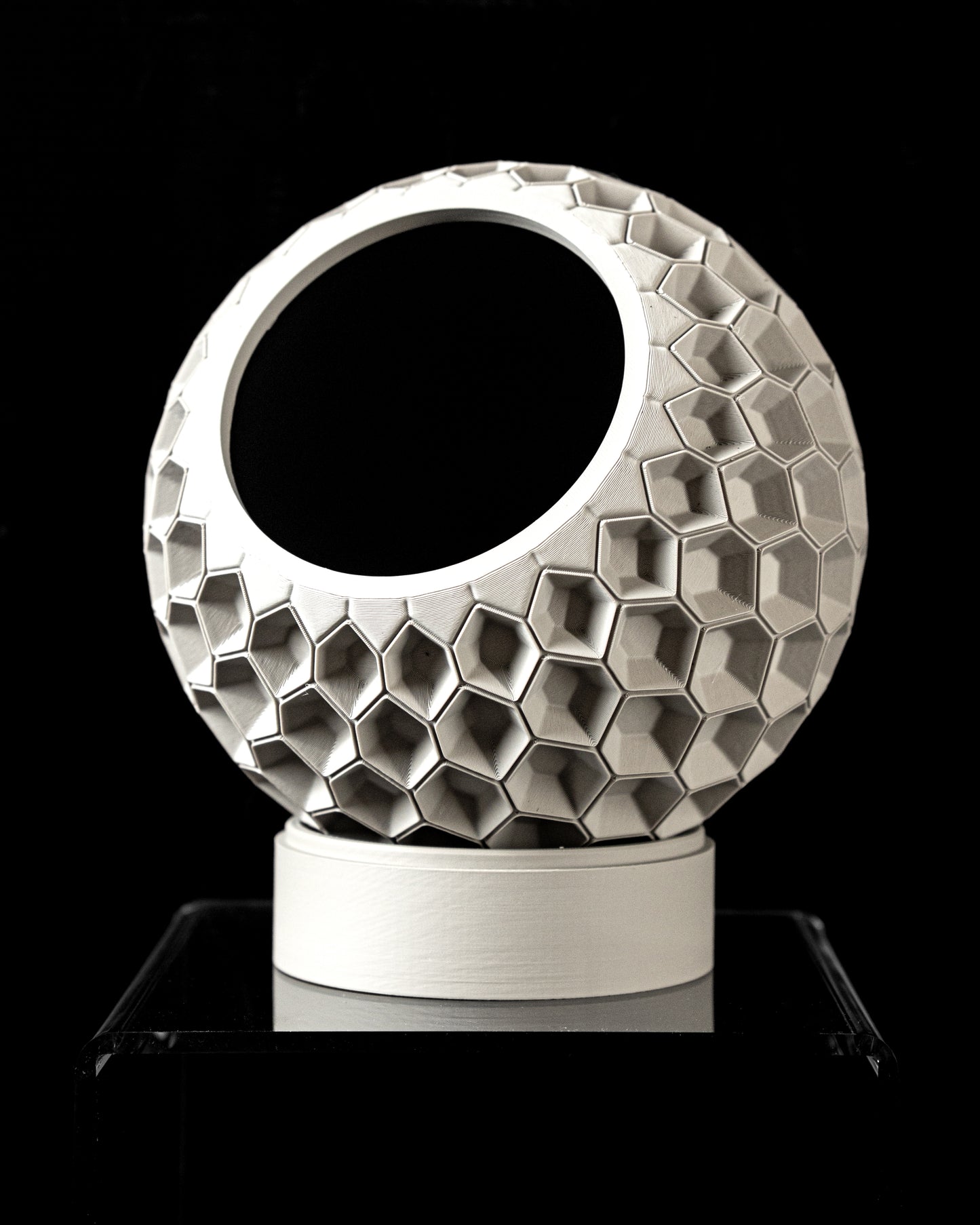 Planter-02: Architectural indoor planter with integrated drainage and matching saucer