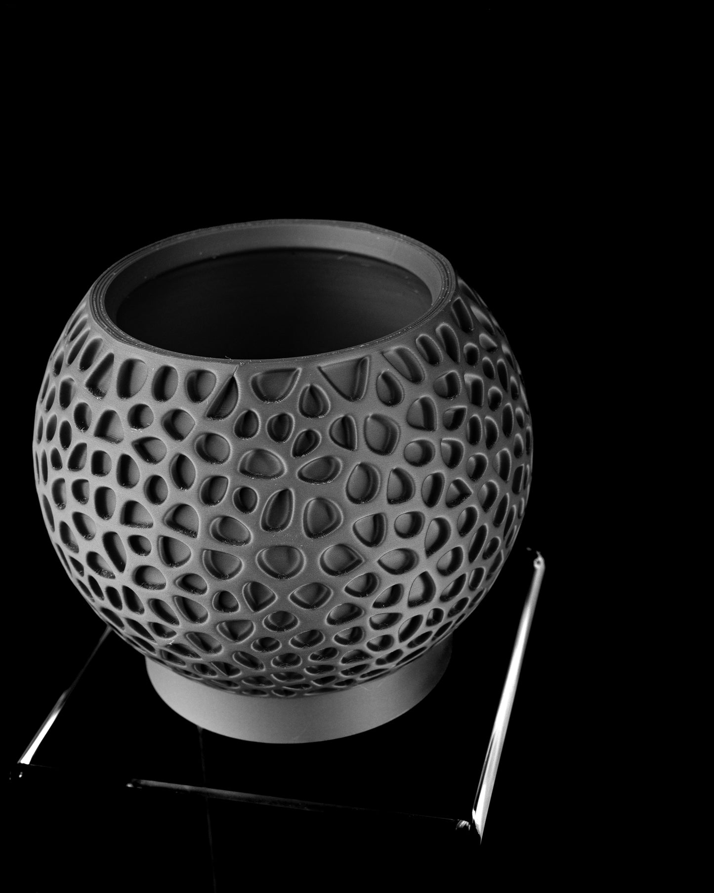 Planter-03: Textural Indoor Planter with Integrated Drainage and Saucer